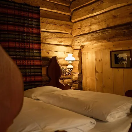 Roisheim & Skysstasjon * لوم