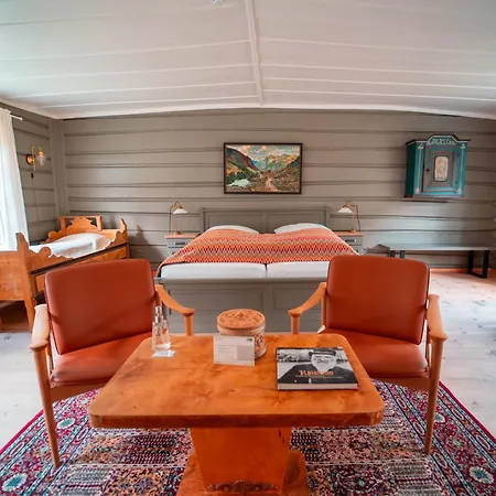 Roisheim & Skysstasjon * لوم