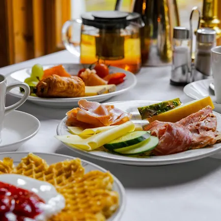 فندق Roisheim & Skysstasjon *