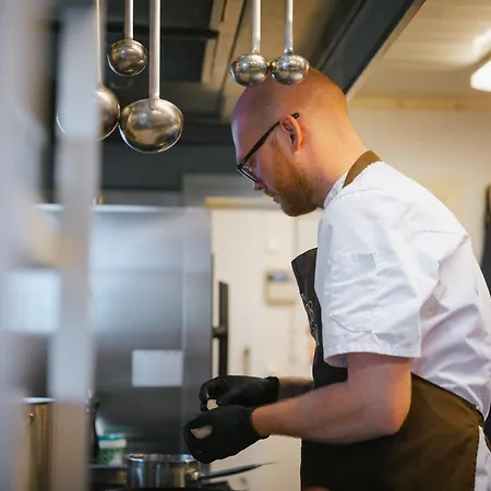 Roisheim & Skysstasjon Hotel