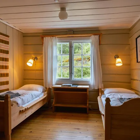 Roisheim & Skysstasjon * Lom