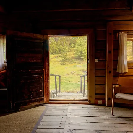 Roisheim & Skysstasjon * Lom