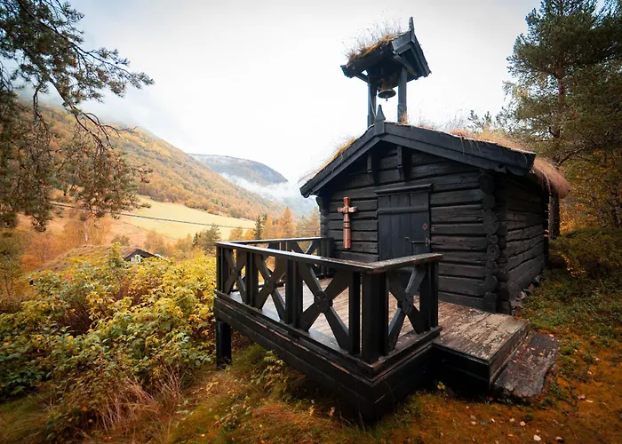 Roisheim & Skysstasjon Lom