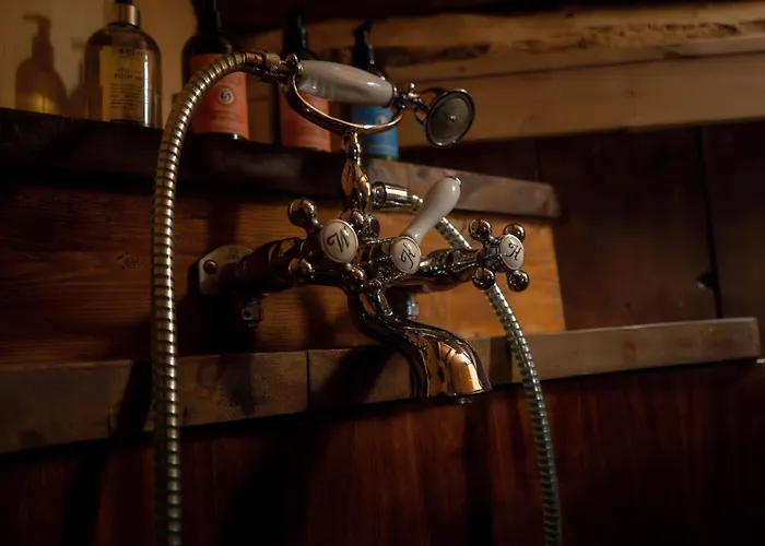 Roisheim & Skysstasjon * Lom