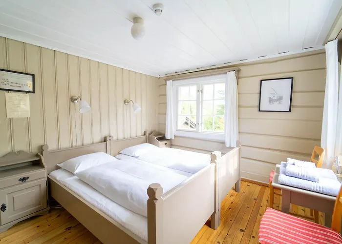 Roisheim & Skysstasjon Hotel Lom