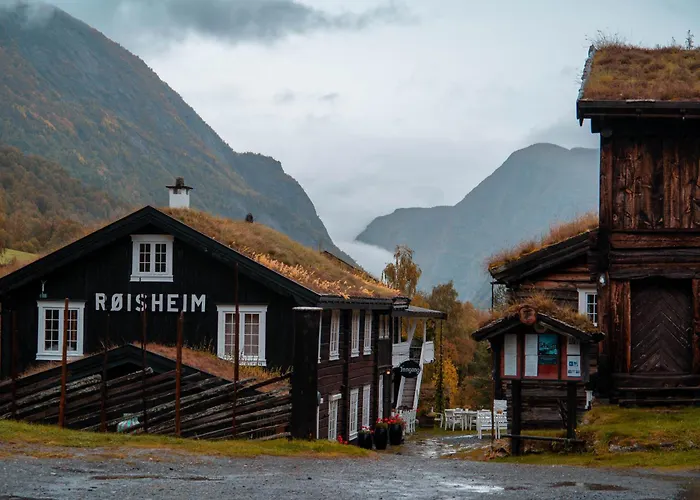 Roisheim & Skysstasjon * Lom