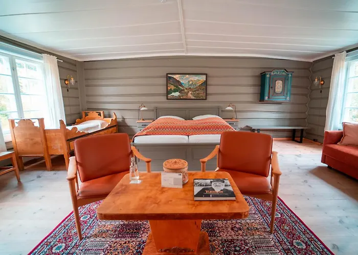 Roisheim & Skysstasjon * Lom