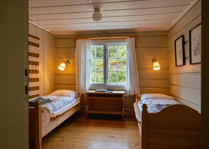 Roisheim & Skysstasjon * Lom